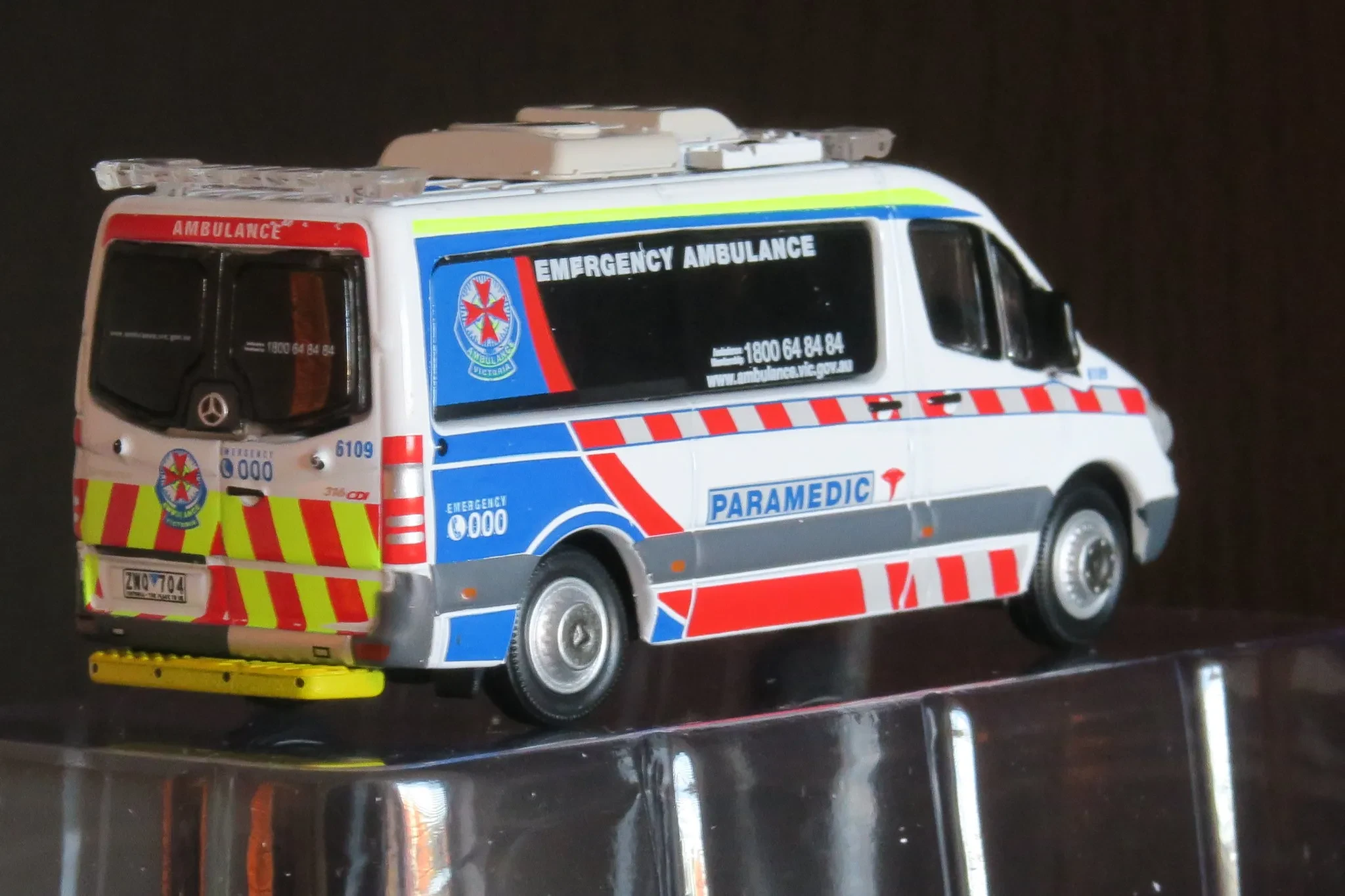 img/2273_die-cast-model-ambulances-a-collectors-dream.webp