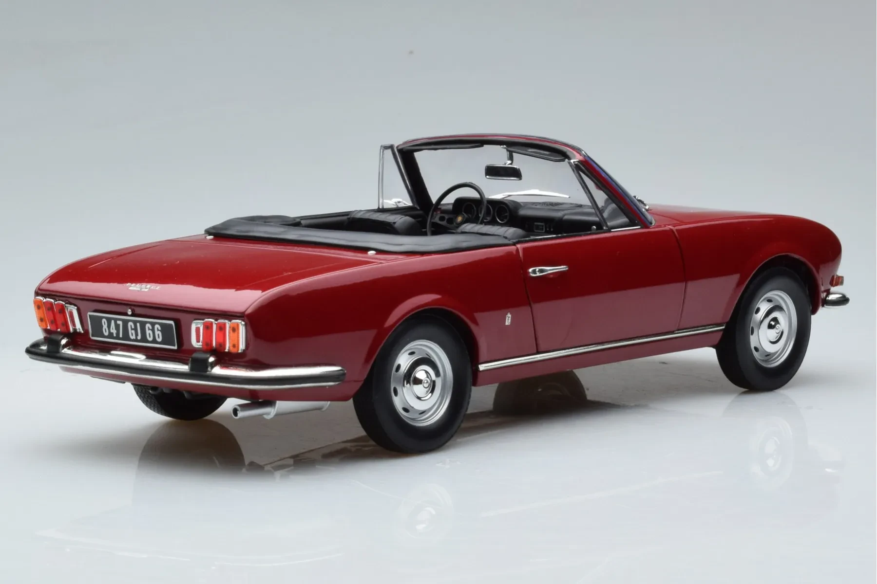 Norev Peugeot 504 diecast model 2024