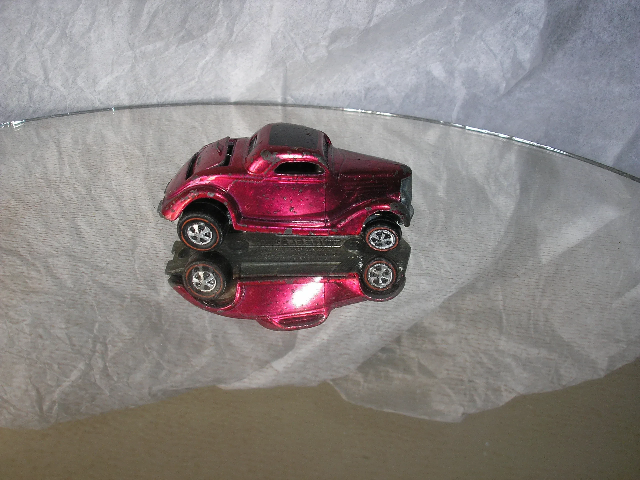 Thermochromic diecast car