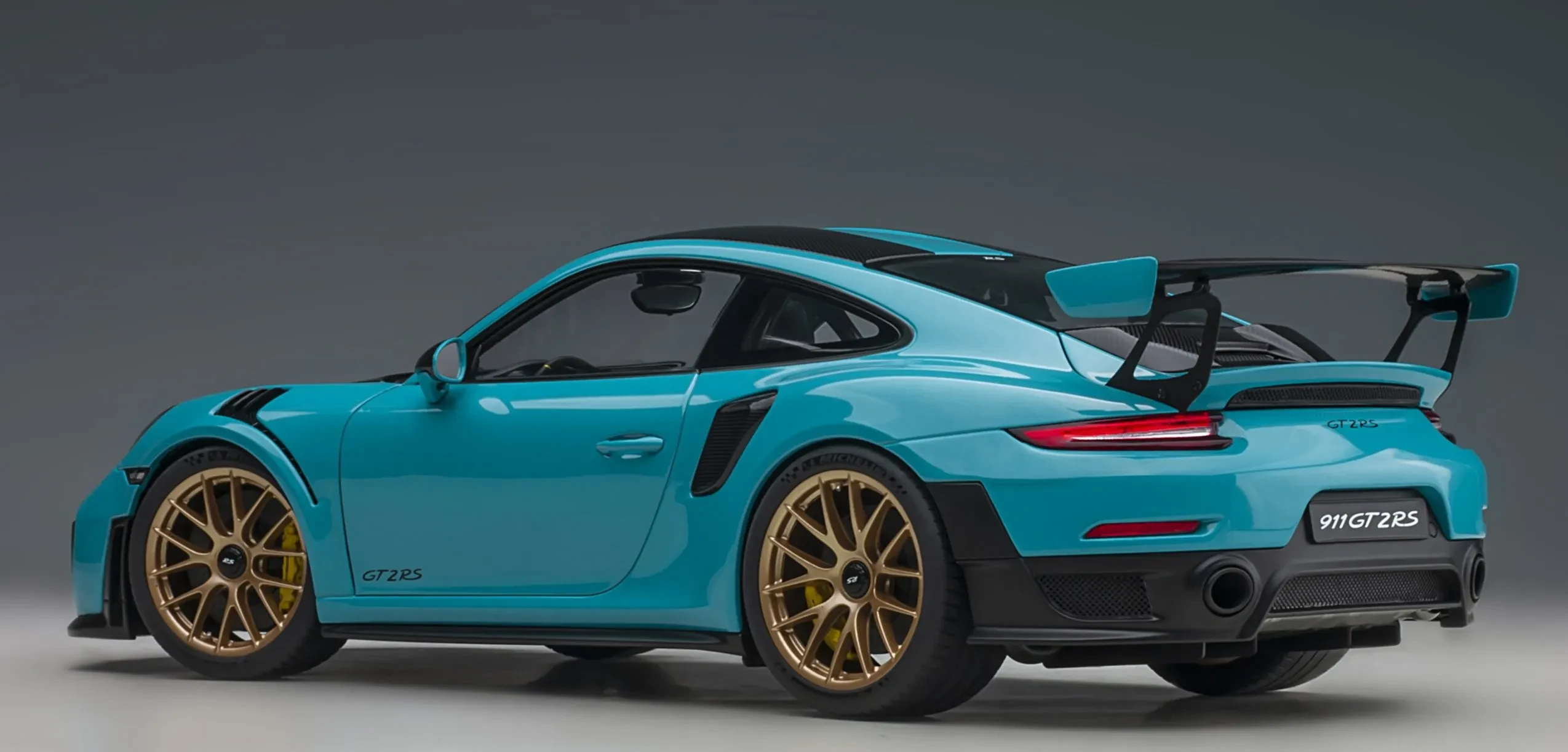 Porsche 911 Miami Blue Diecast 124