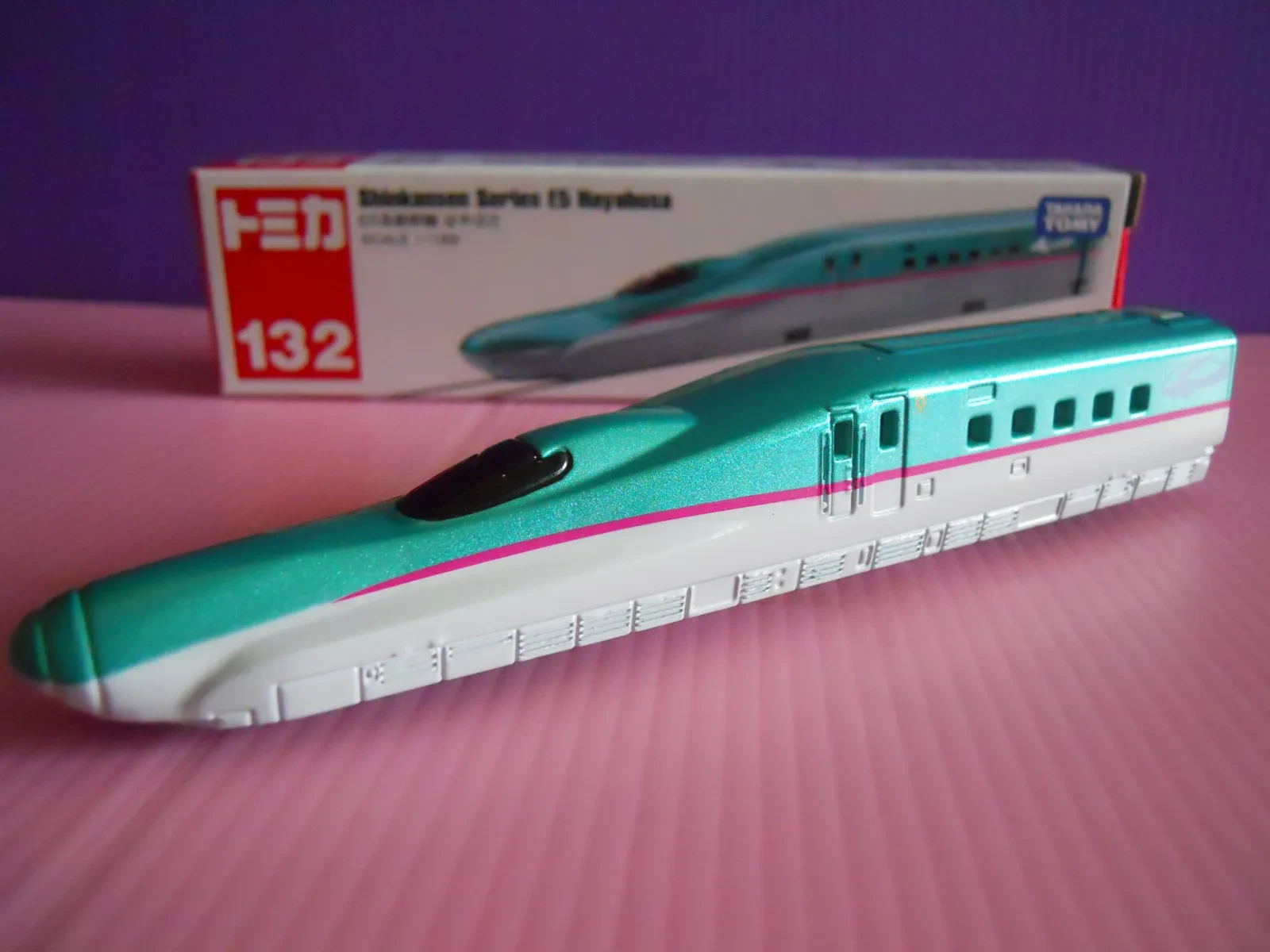 E5 Hayabusa Shinkansen diecast model 2024