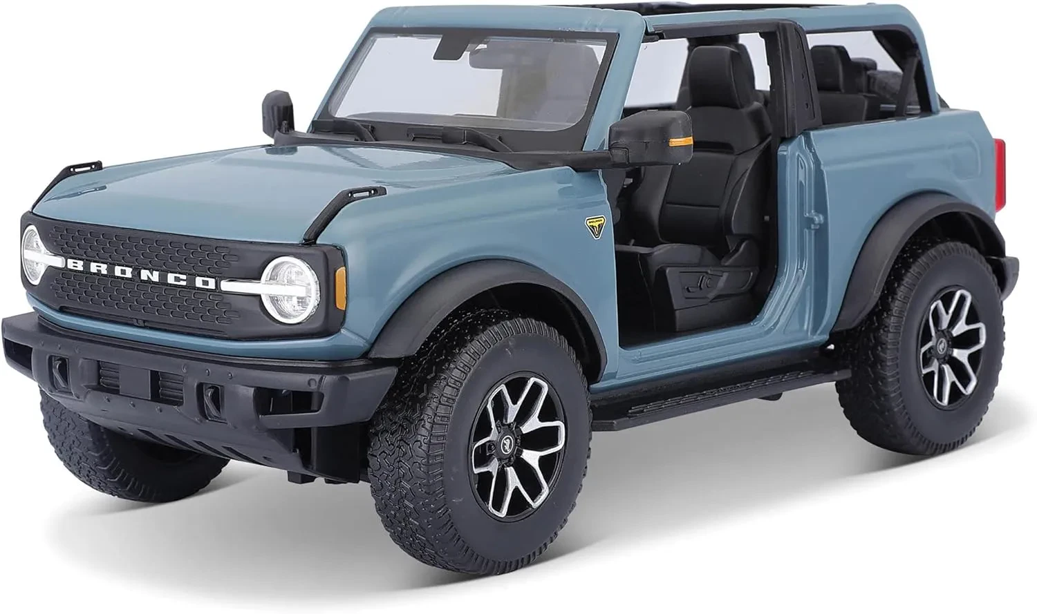 img/2396_your-guide-to-2024-ford-bronco-diecast-models.webp