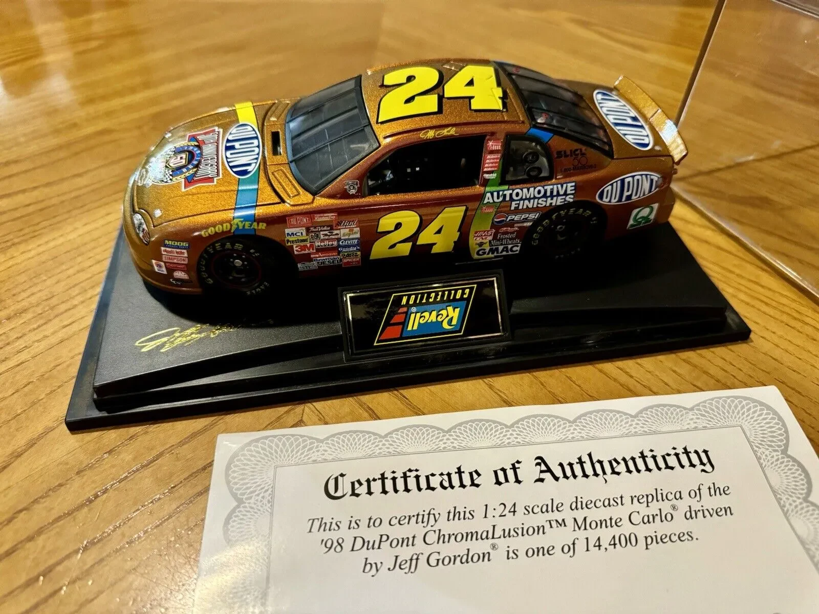 Jeff Gordon 1998 DuPont Monte Carlo Diecast