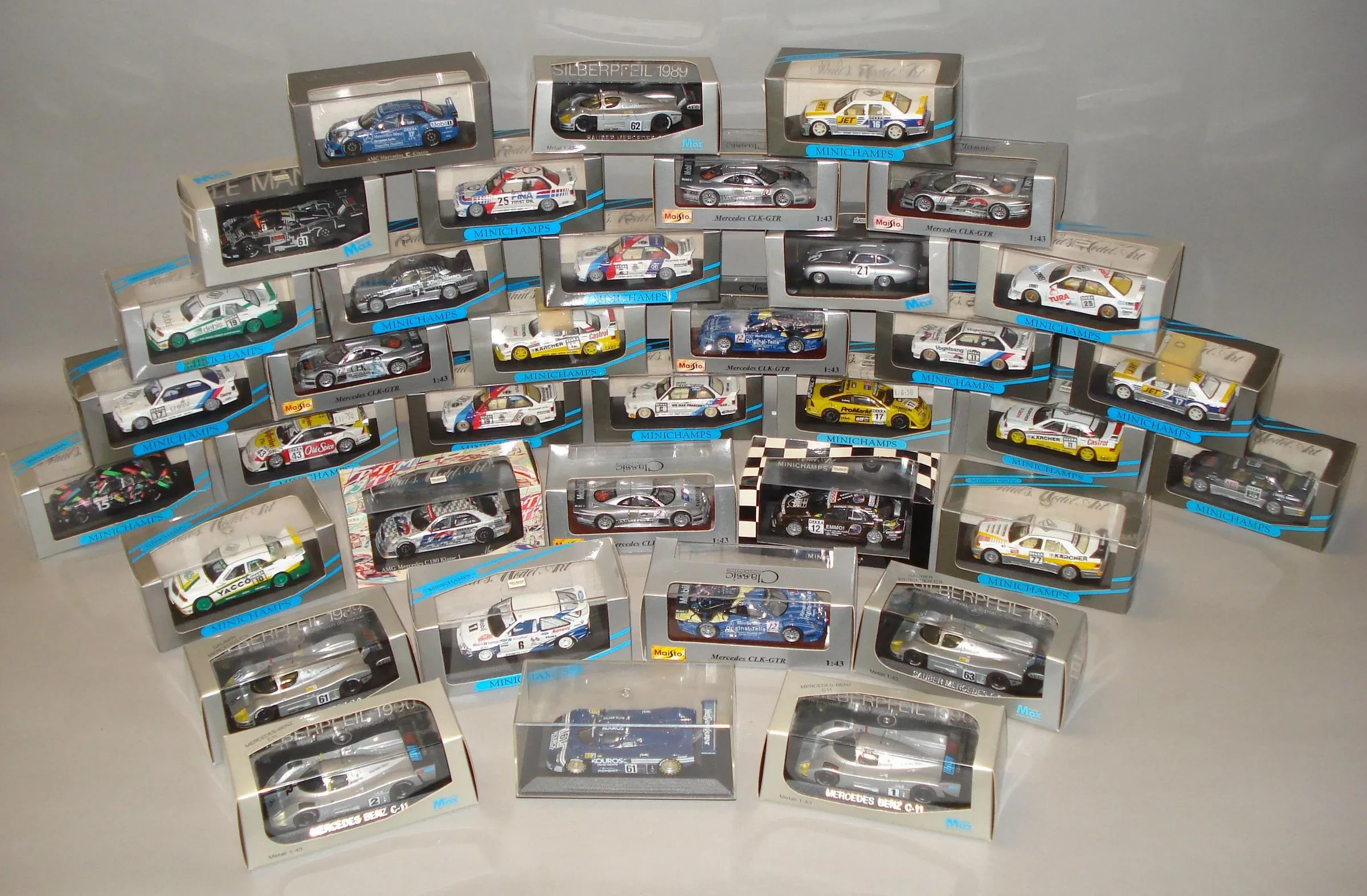 143 scale diecast cars