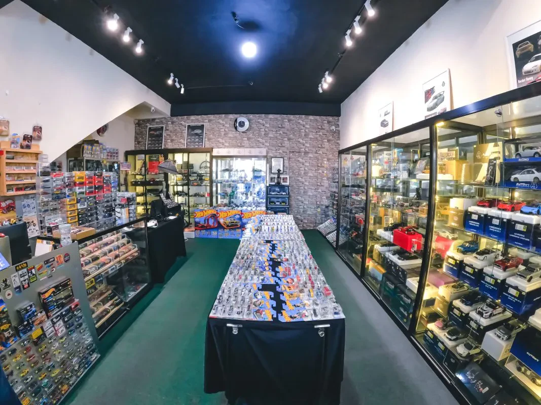 Online diecast store website