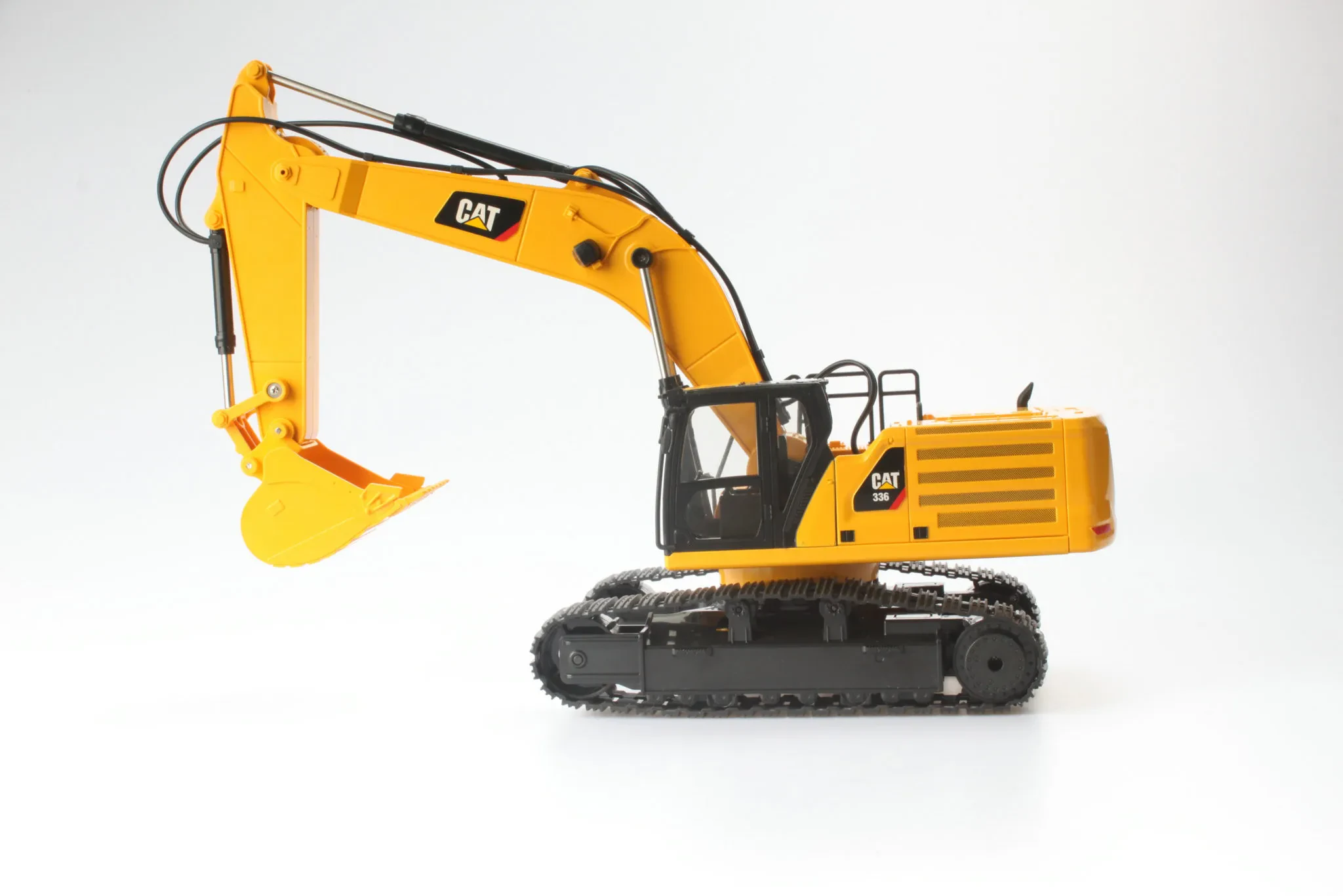img/2459_rc-excavator-diecast-toys-a-deep-dive.webp