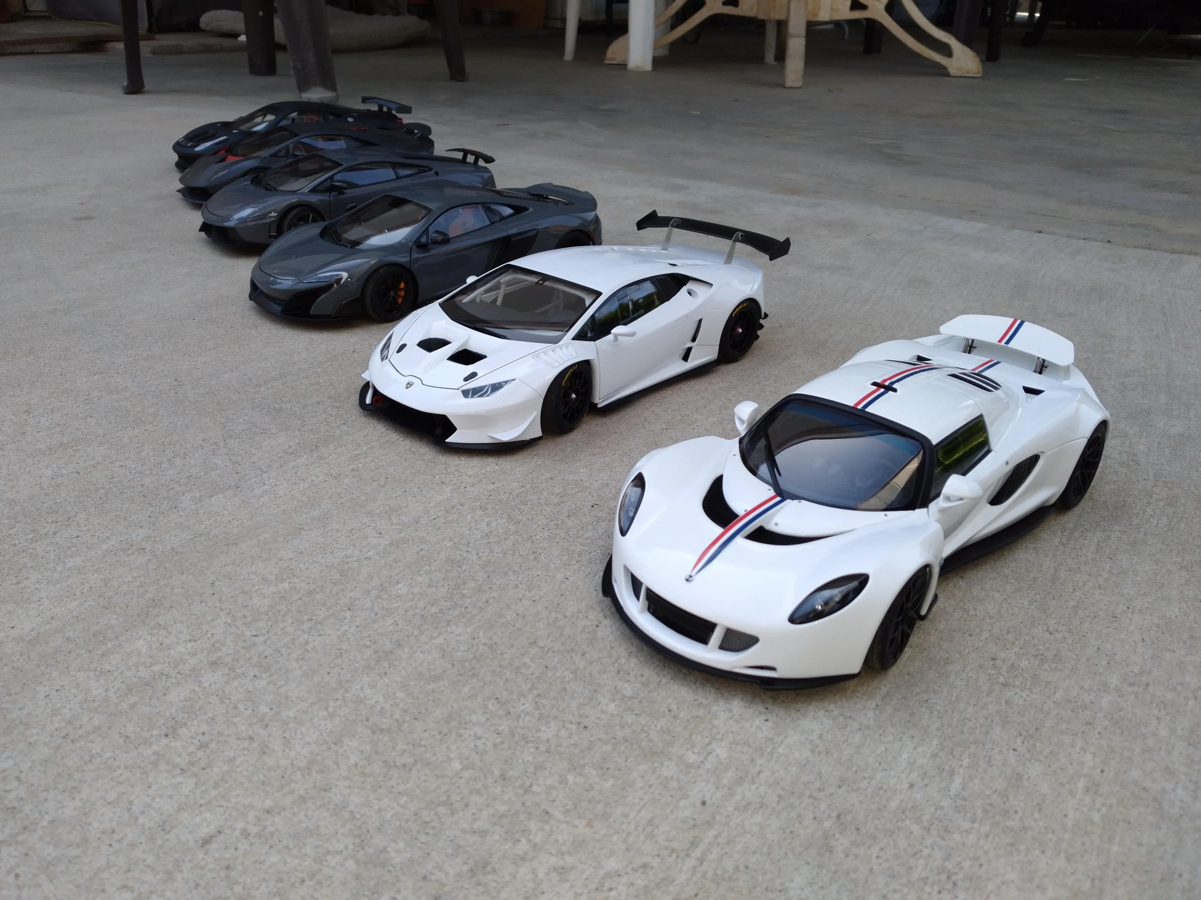 AutoArt Ferrari collection