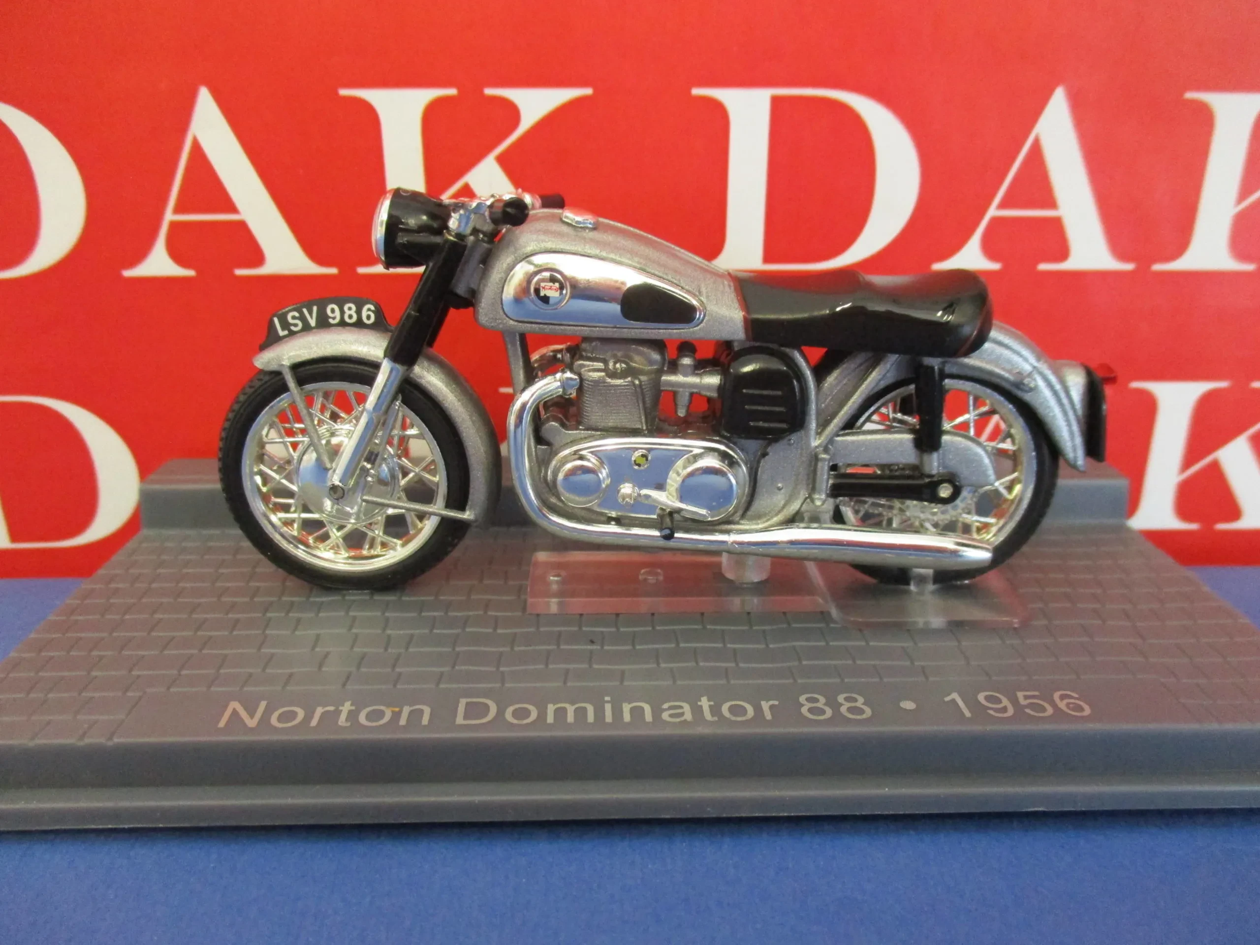 Norton Dominator Diecast Model