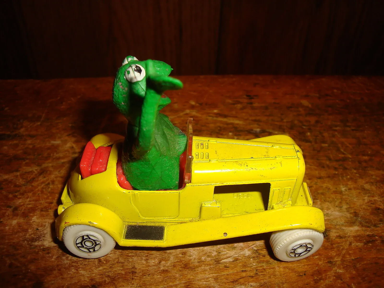 Diecast Frog Car 1