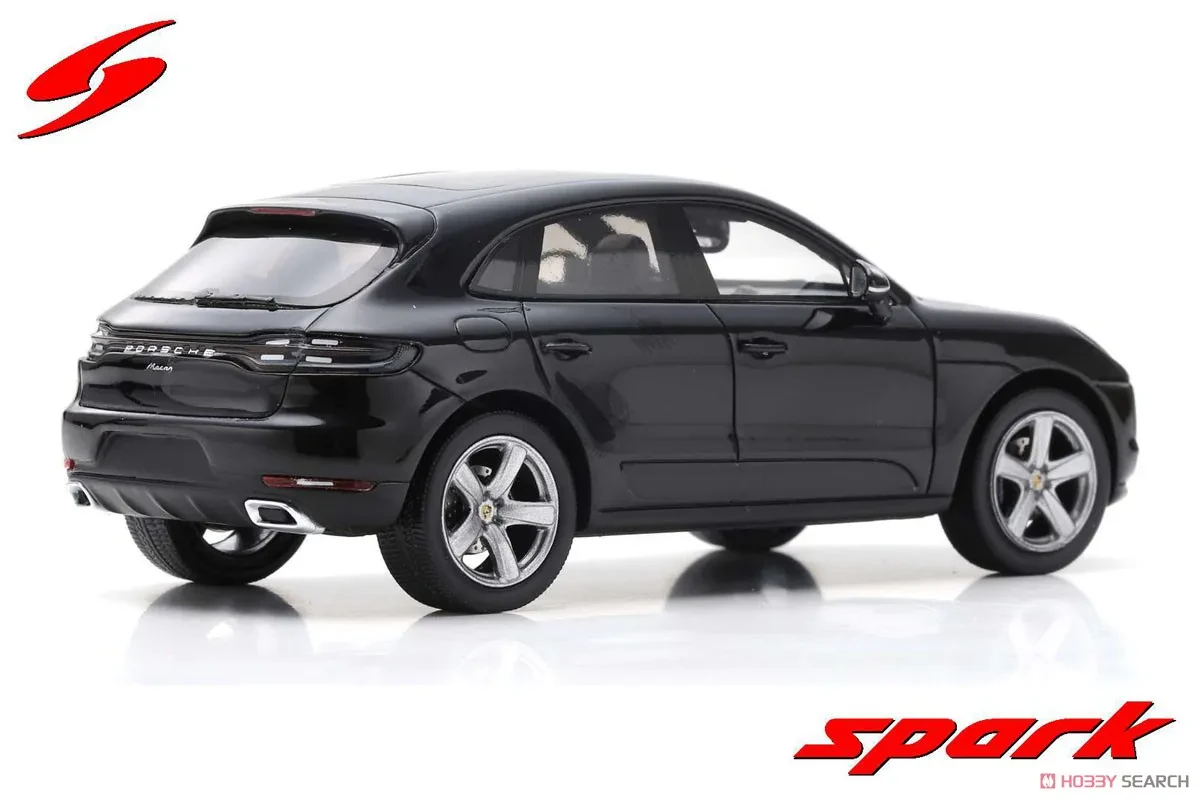 Porsche Macan GTS diecast open door