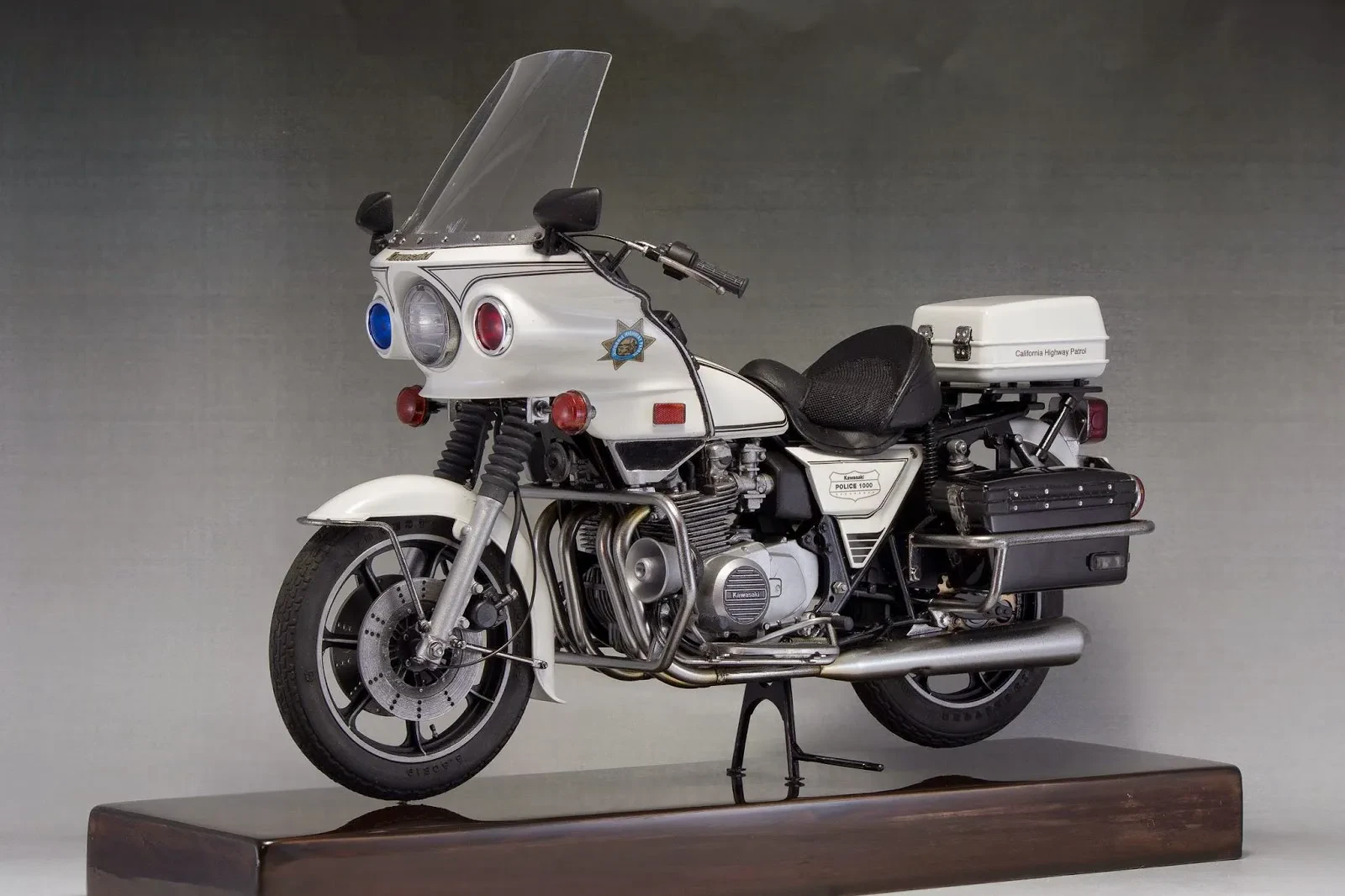 Classic Police Motorcycle diecast