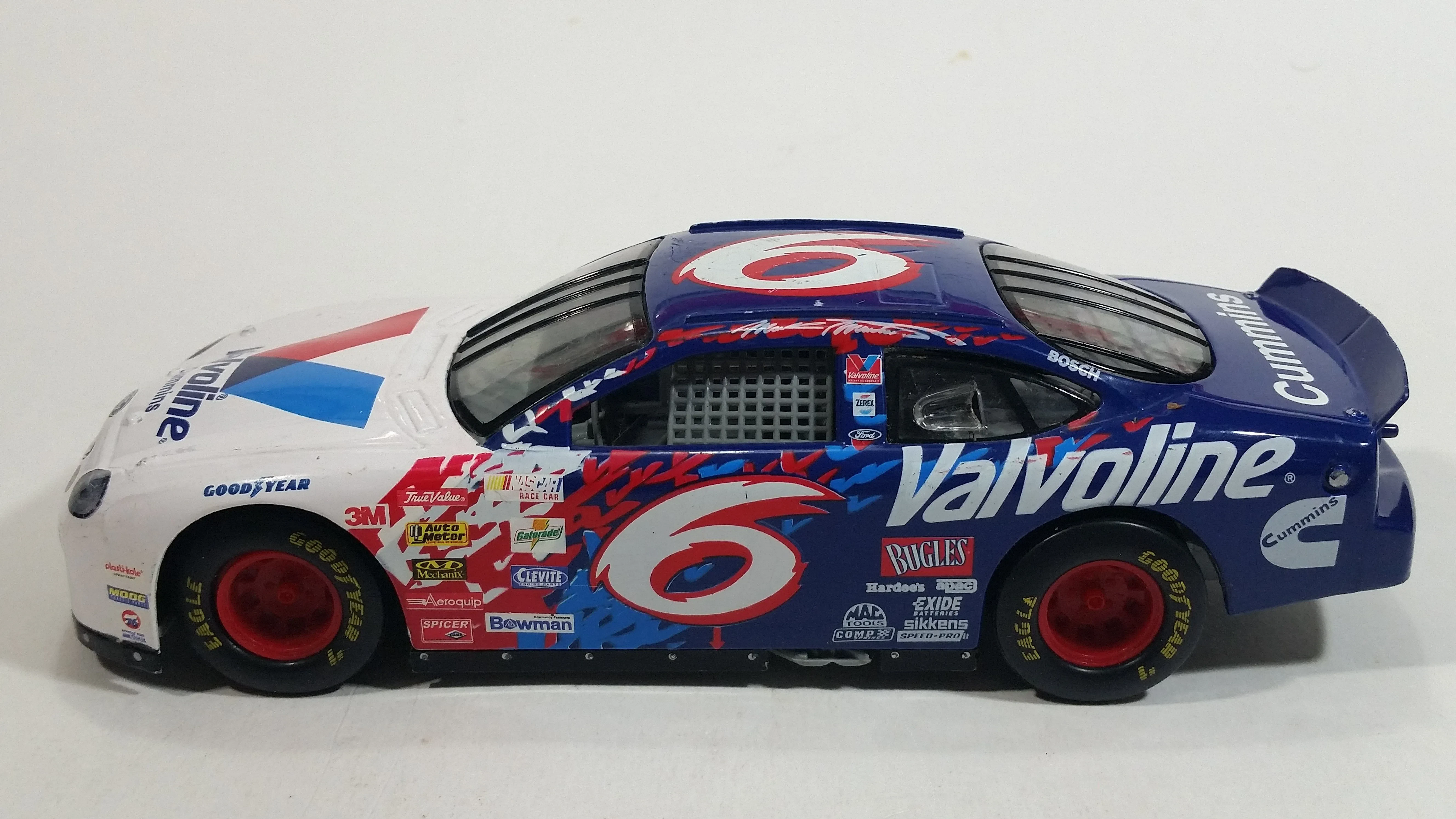 img/2566_mark-martin-diecast-cars-a-collectors-dream.webp
