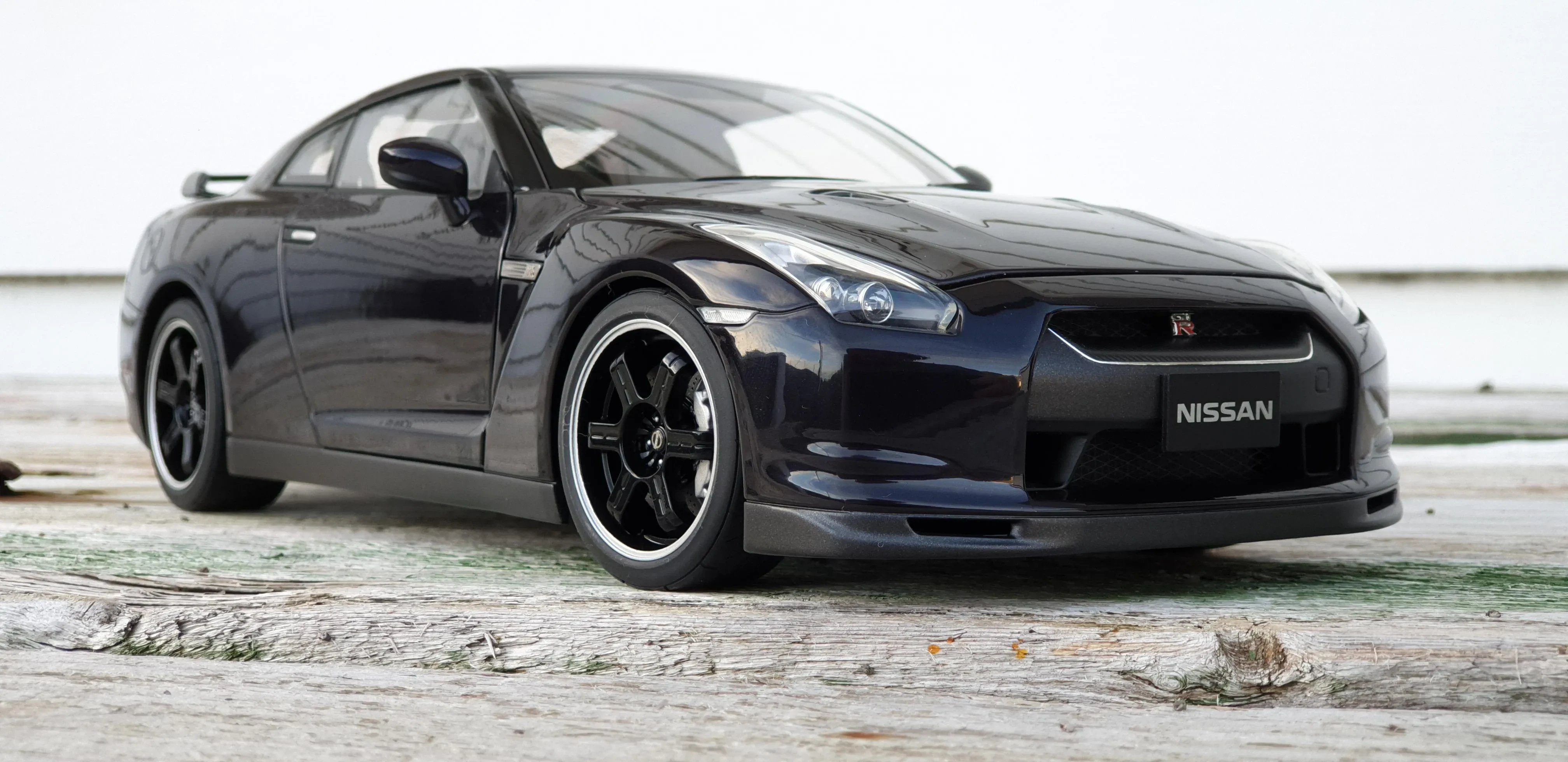 Autoart Nissan GTR R35 diecast