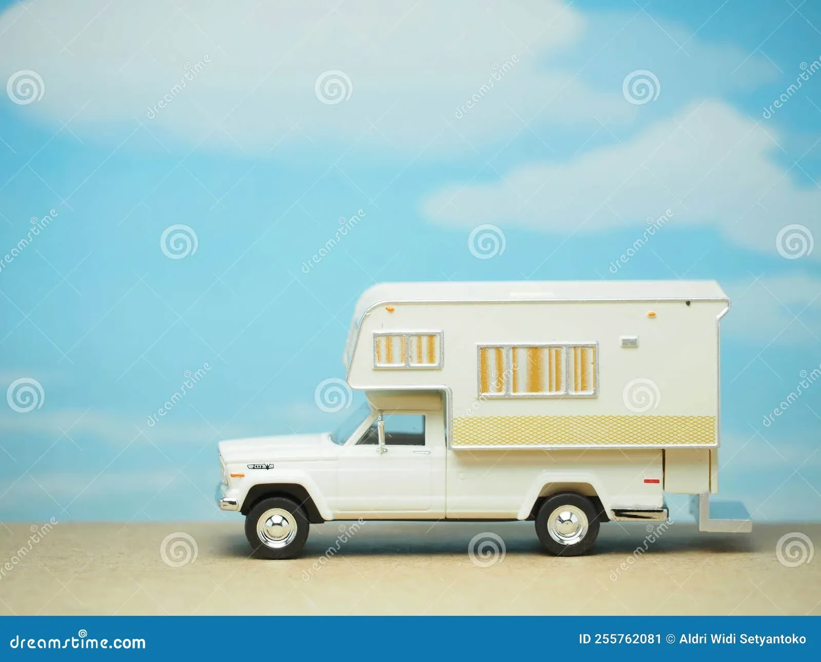 rare diecast caravan