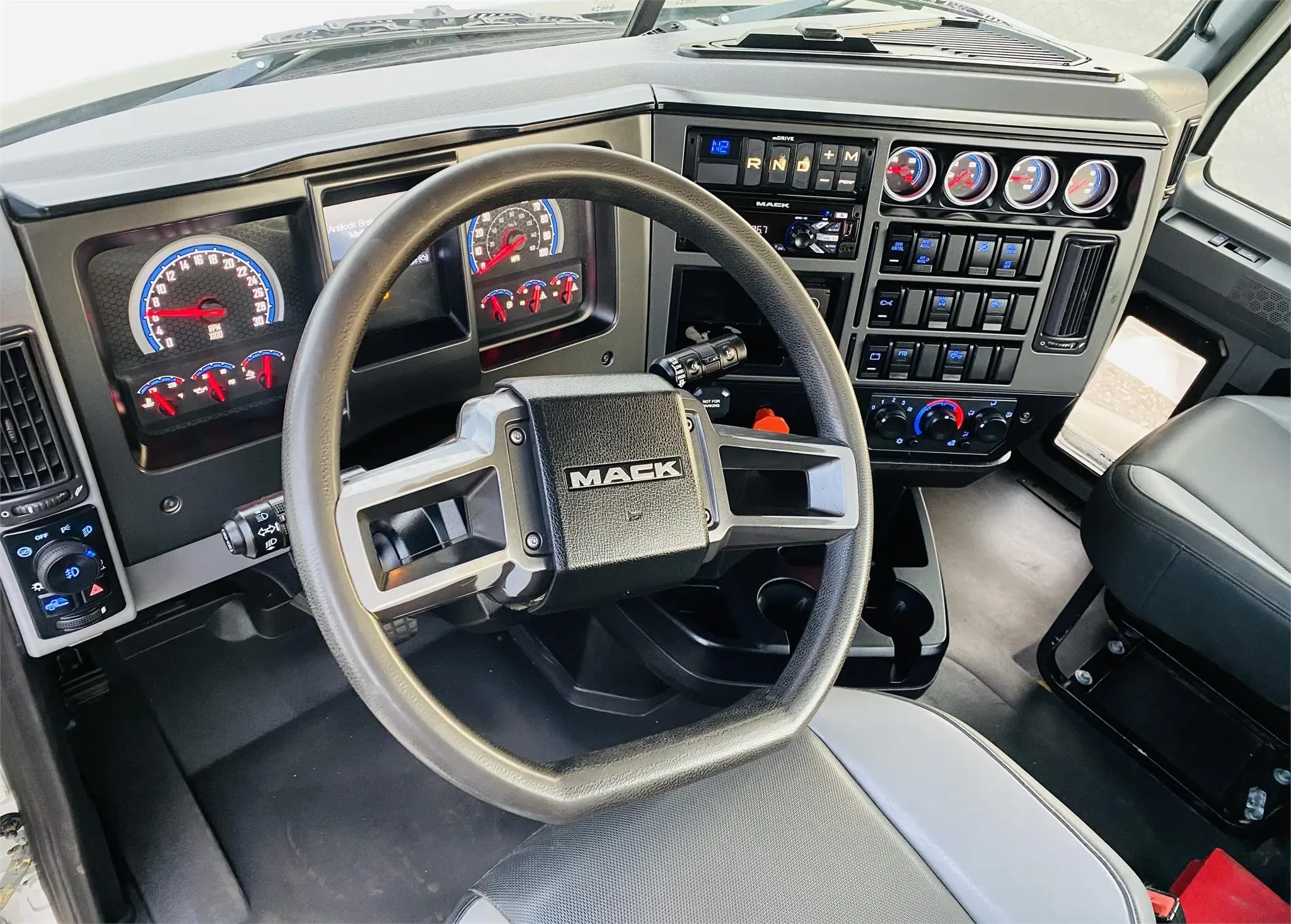 Mack Pinnacle Diecast 2024