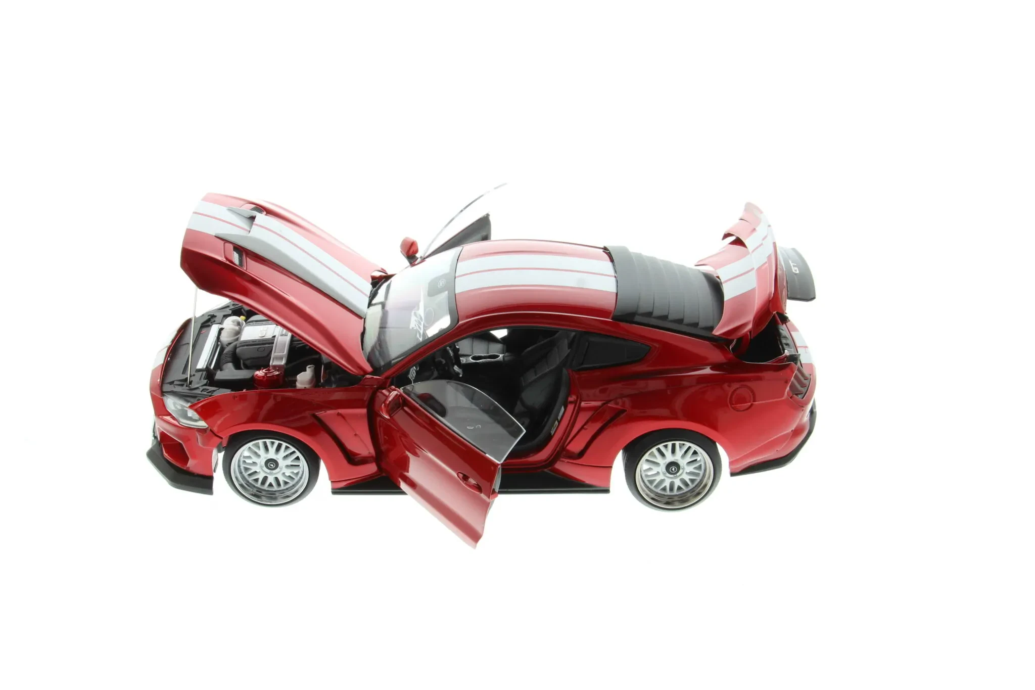 img/2608_diecast-model-kits-a-fun-hobby-for-all-ages.webp