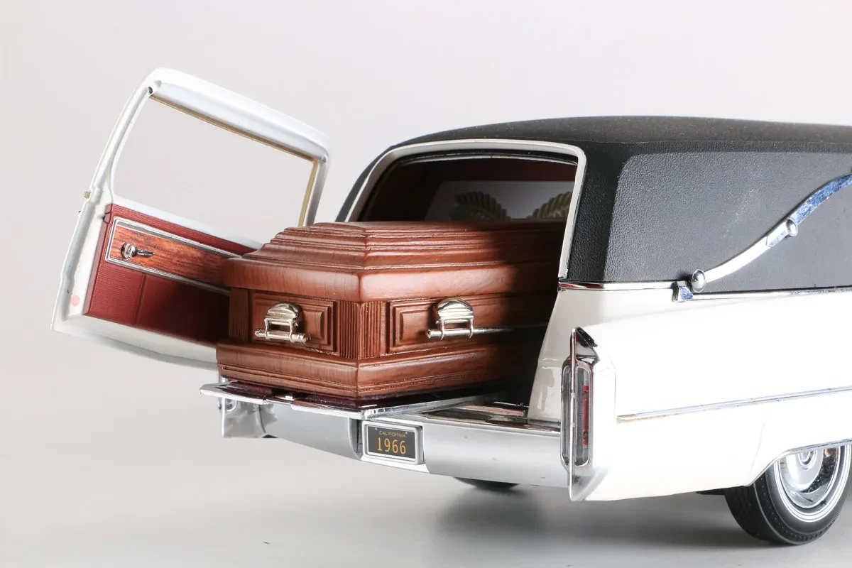 img/2625_hearse-greenlight-precision-coll-diecast-model-a-deep-dive.webp