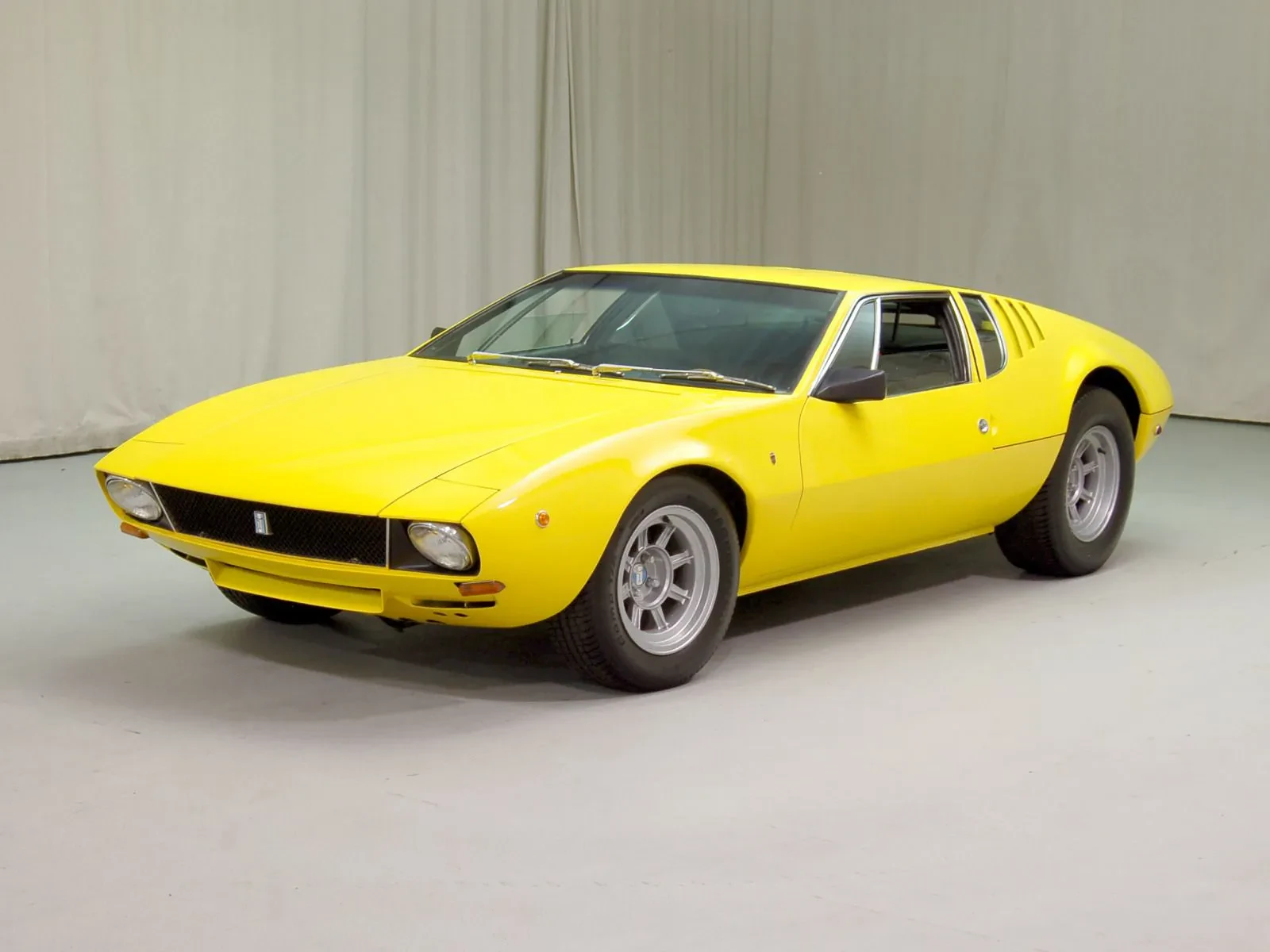 img/2628_detomaso-mangusta-diecast-models-a-collectors-dream.webp
