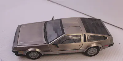 img/2630_delorean-diecast-1-8-scale-a-collectors-dream.webp