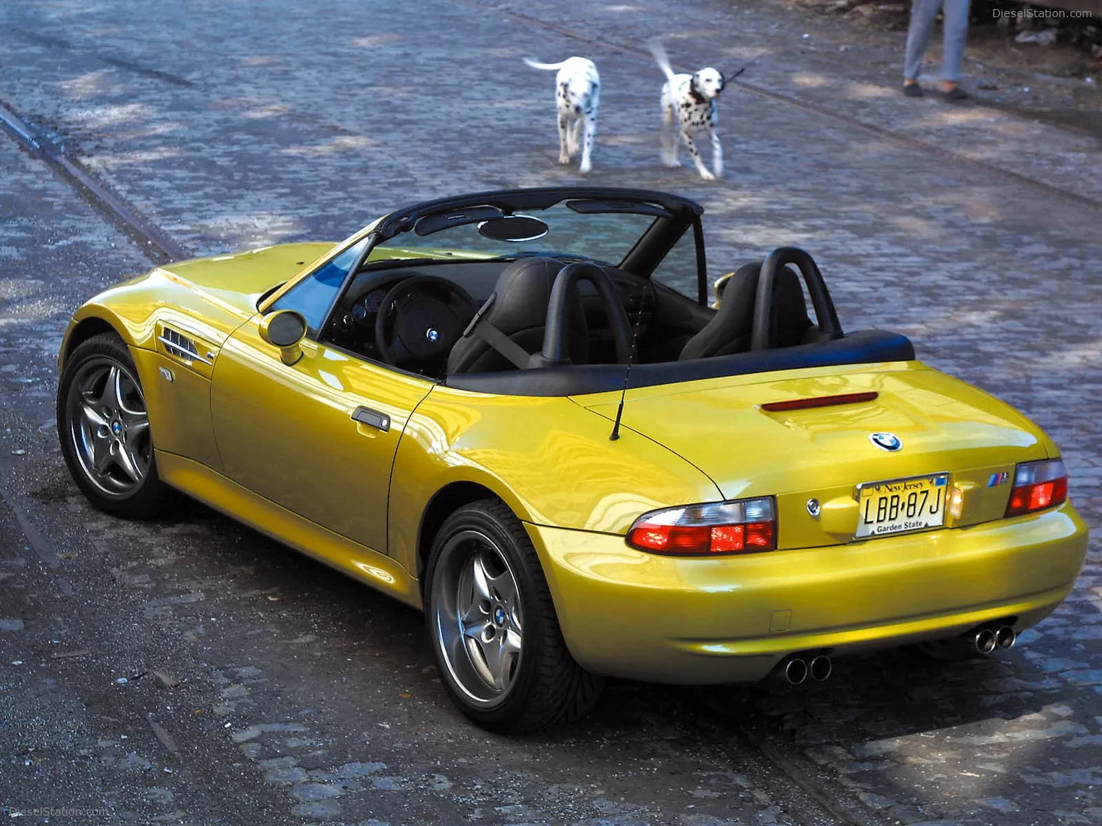 img/2631_the-awesome-world-of-diecast-bmw-z3-roadsters.webp