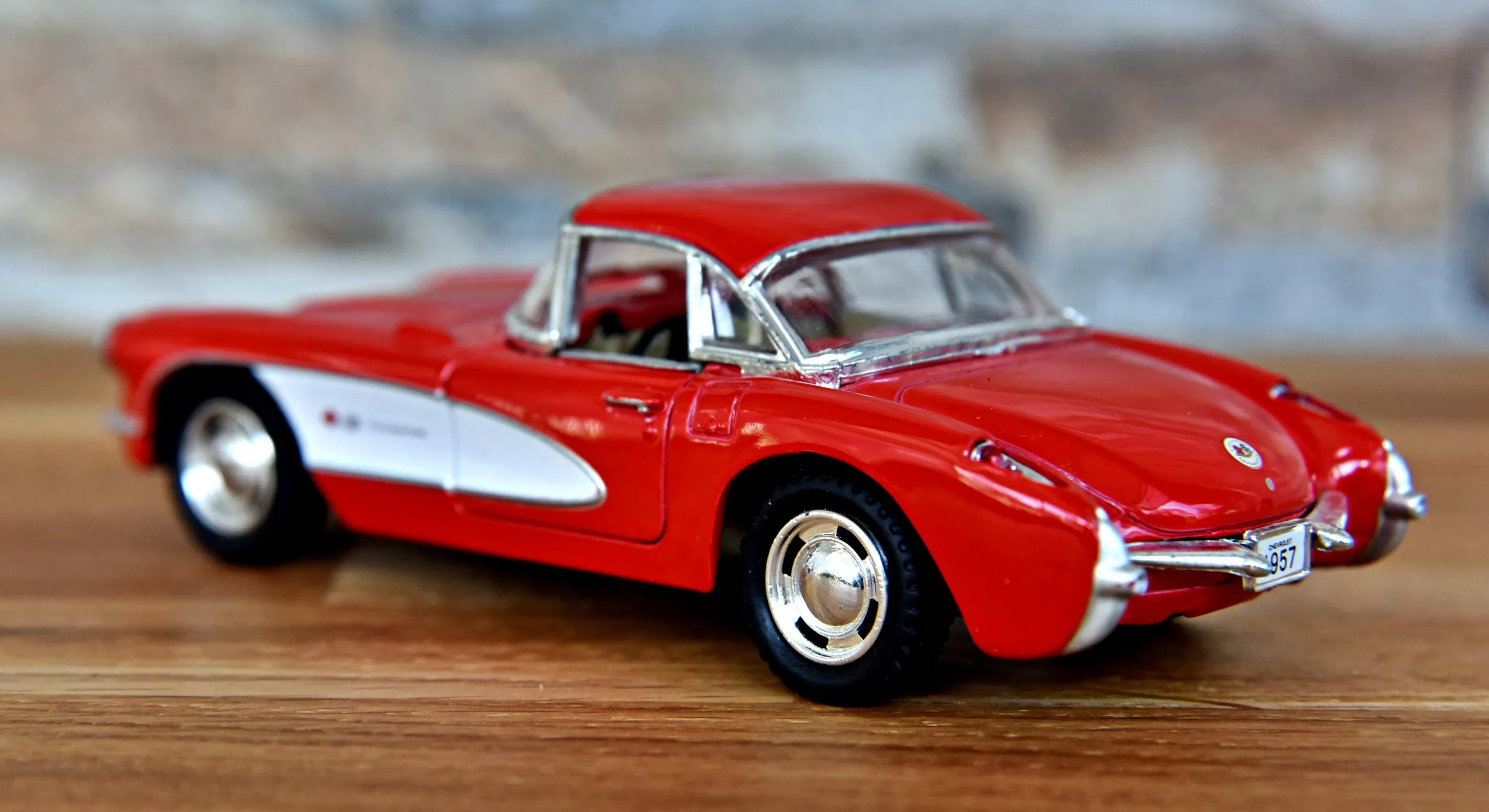 img/2666_1957-diecast-cars-a-blast-from-the-past.webp