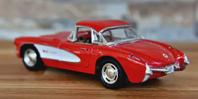 img/2666_1957-diecast-cars-a-blast-from-the-past.webp