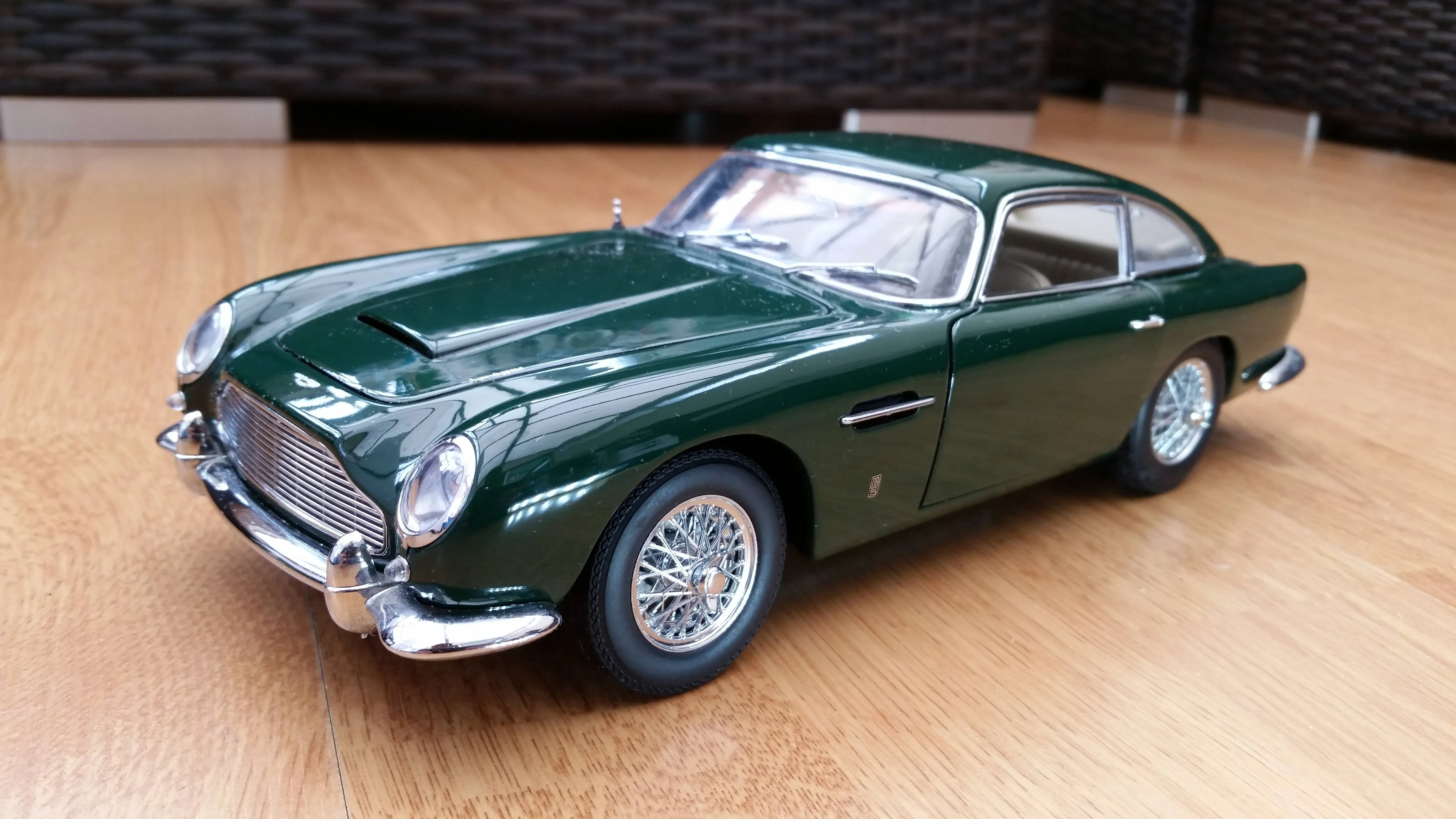 Autoart diecast car 2024