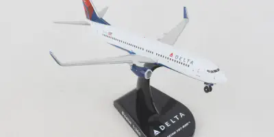 img/2748_diecast-boeing-737-models-a-collectors-guide.webp