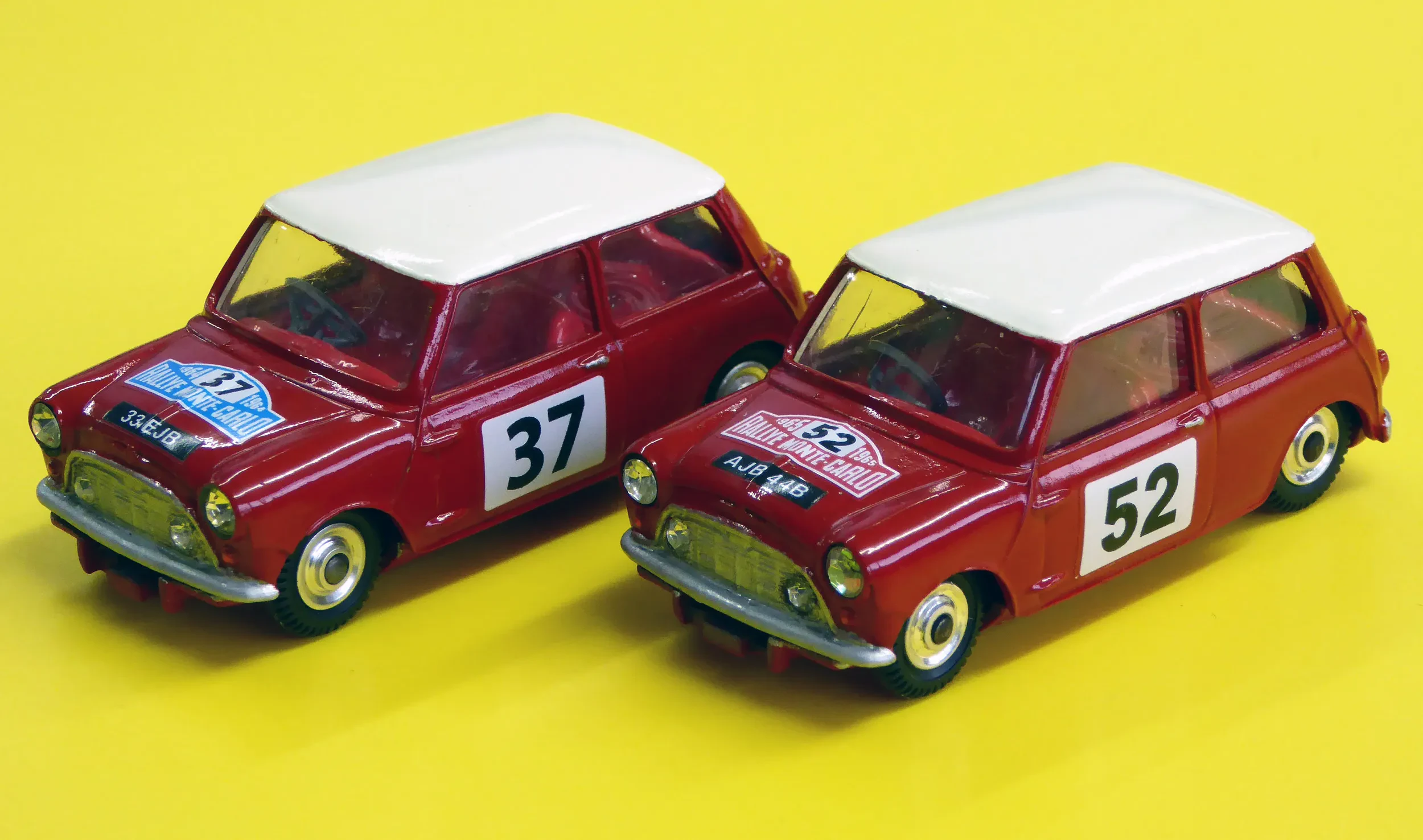 Finished diecast model with decals