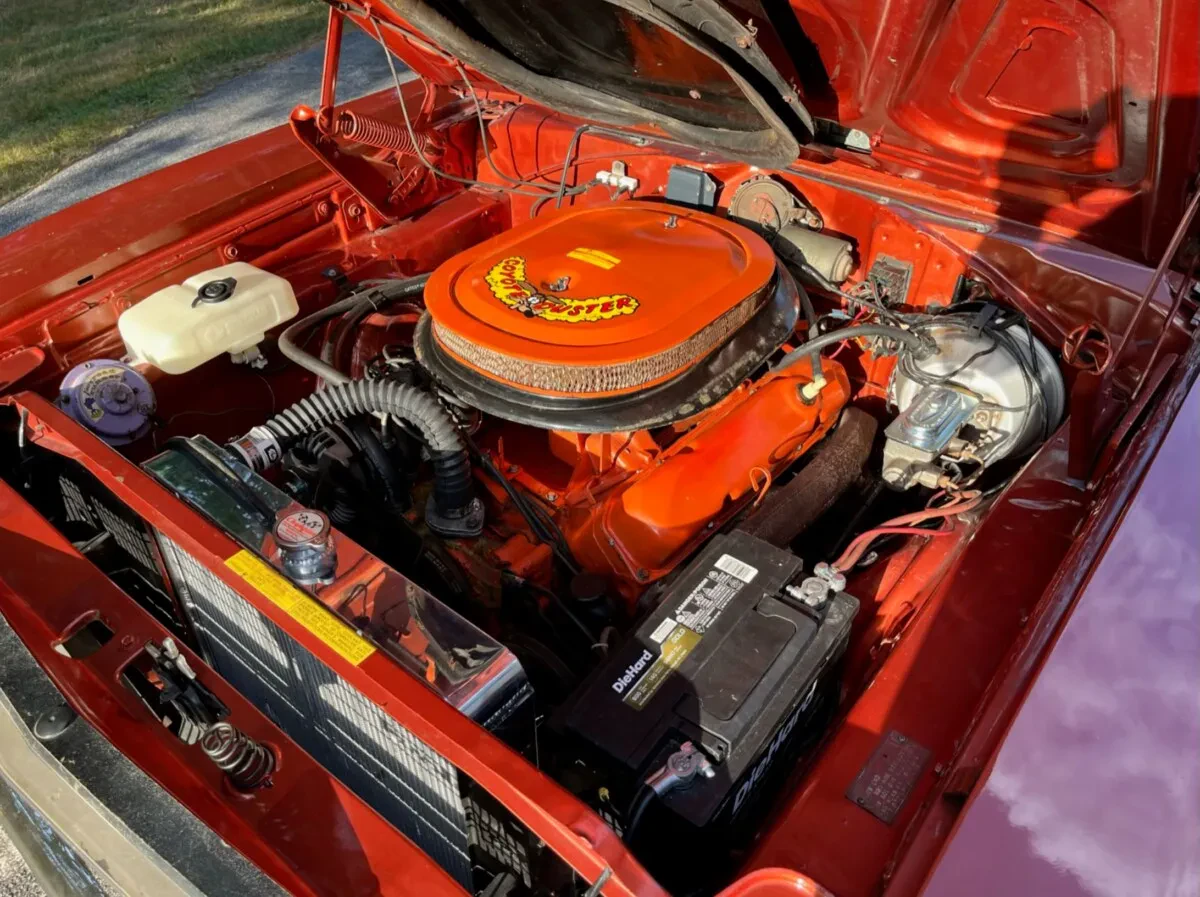 1970 Plymouth Road Runner Diecast Model