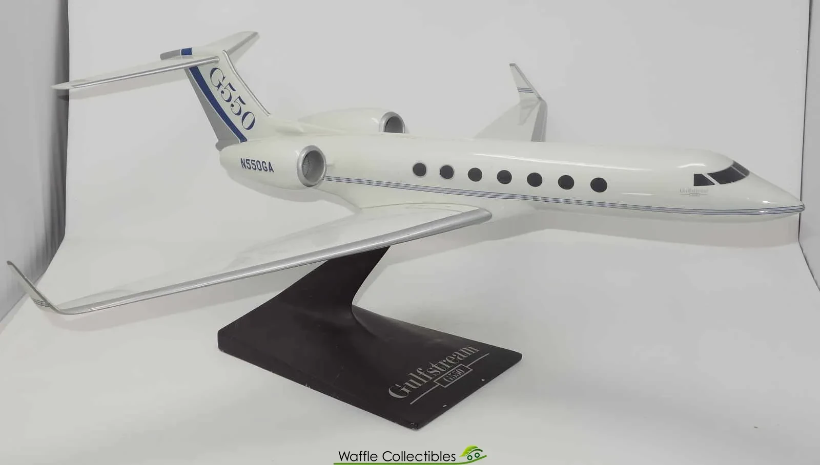Close up of Gulfstream diecast model details