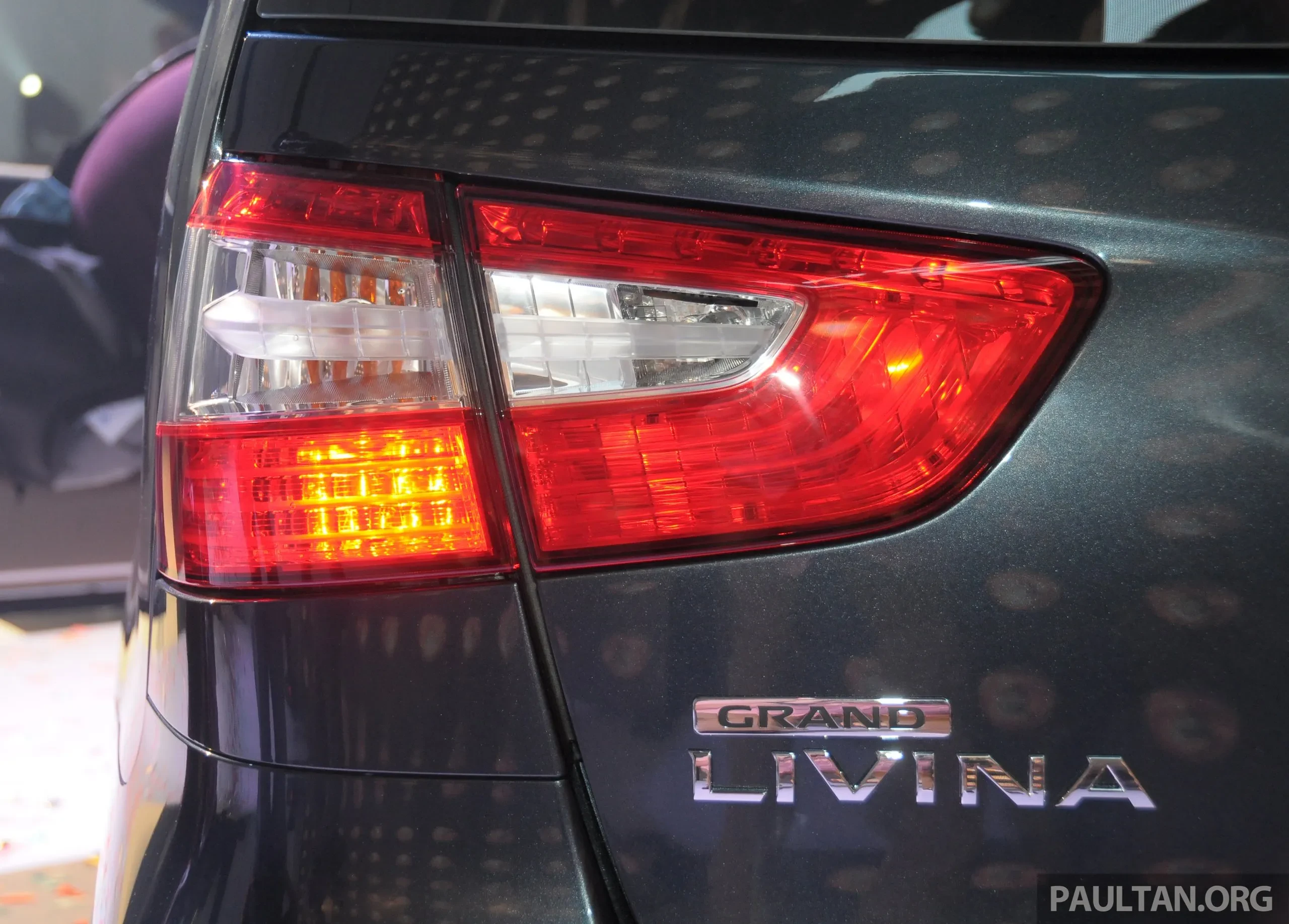 Grand Livina Diecast 143 Detailed