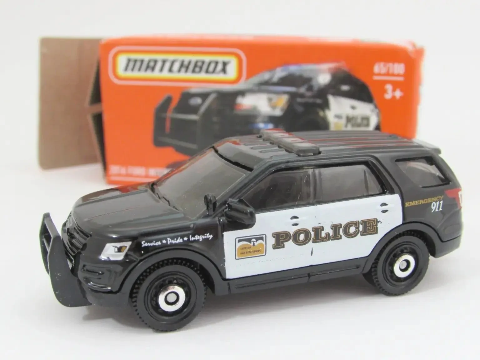 img/2827_super-cool-personalized-police-cars-diecast-dreams-come-true.webp