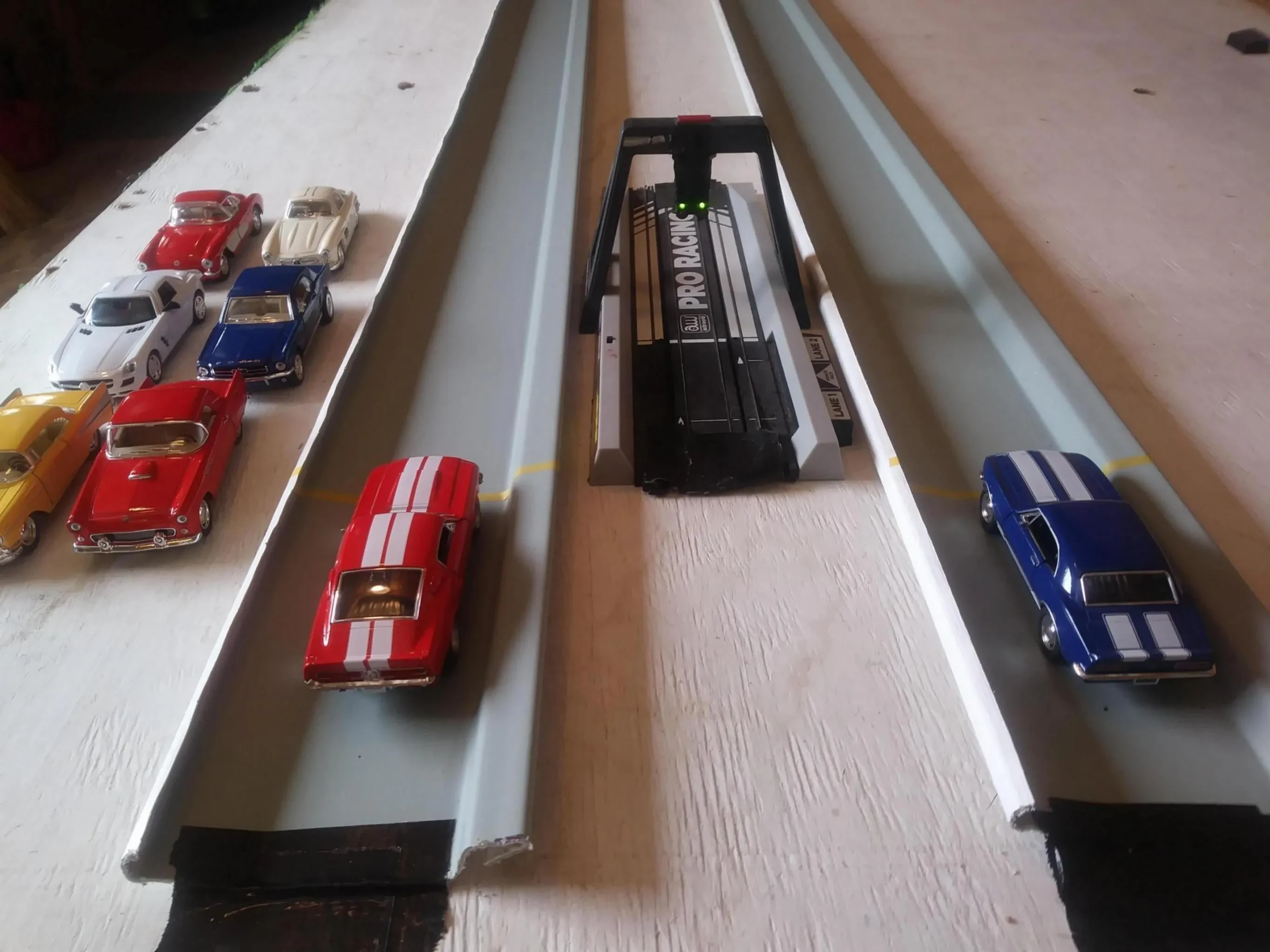 Displaying diecast drag cars