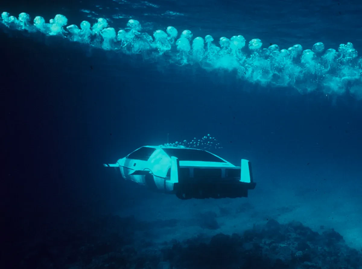 Lotus Esprit Submarine