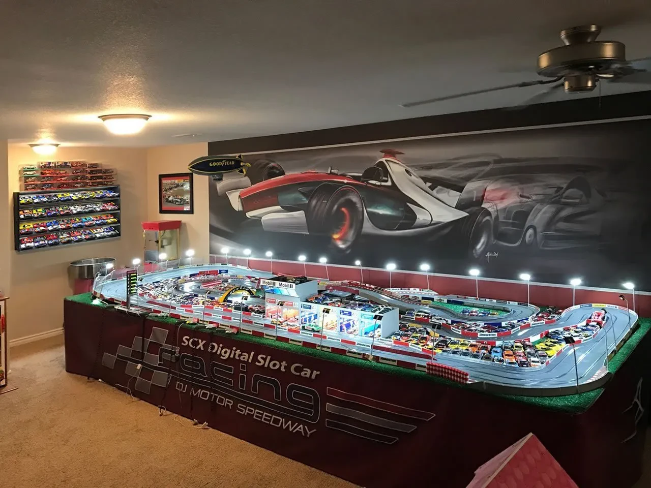 1-18 scale diecast car