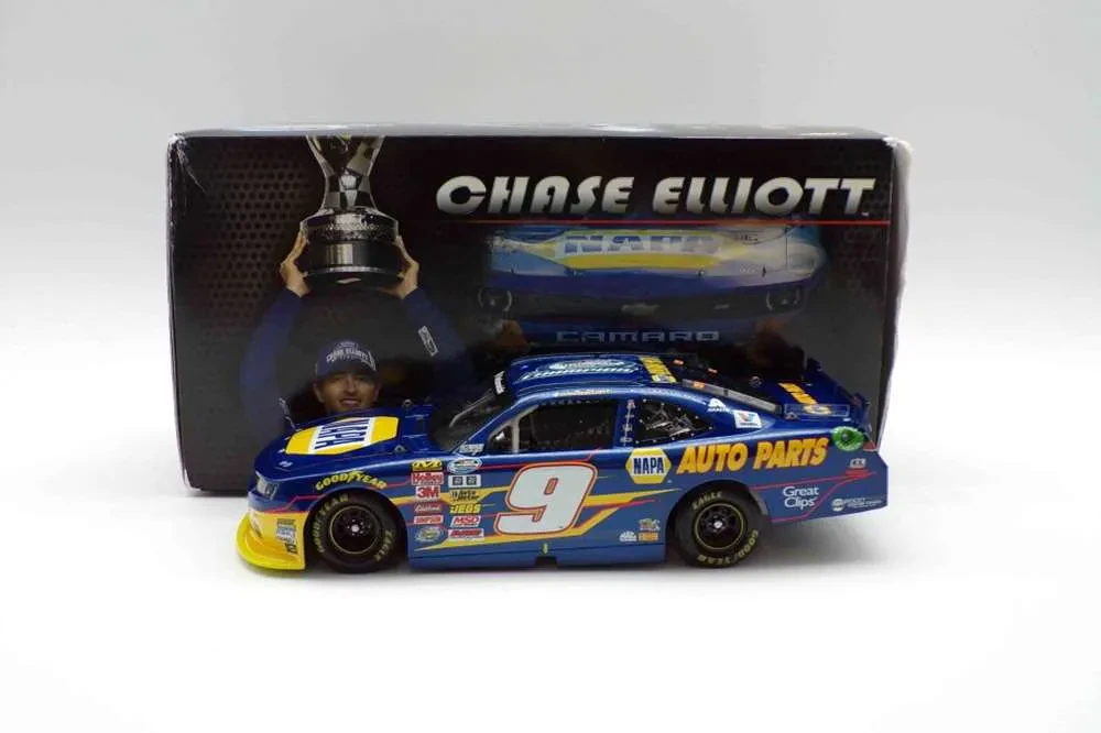 Damaged vs undamaged NASCAR diecast box