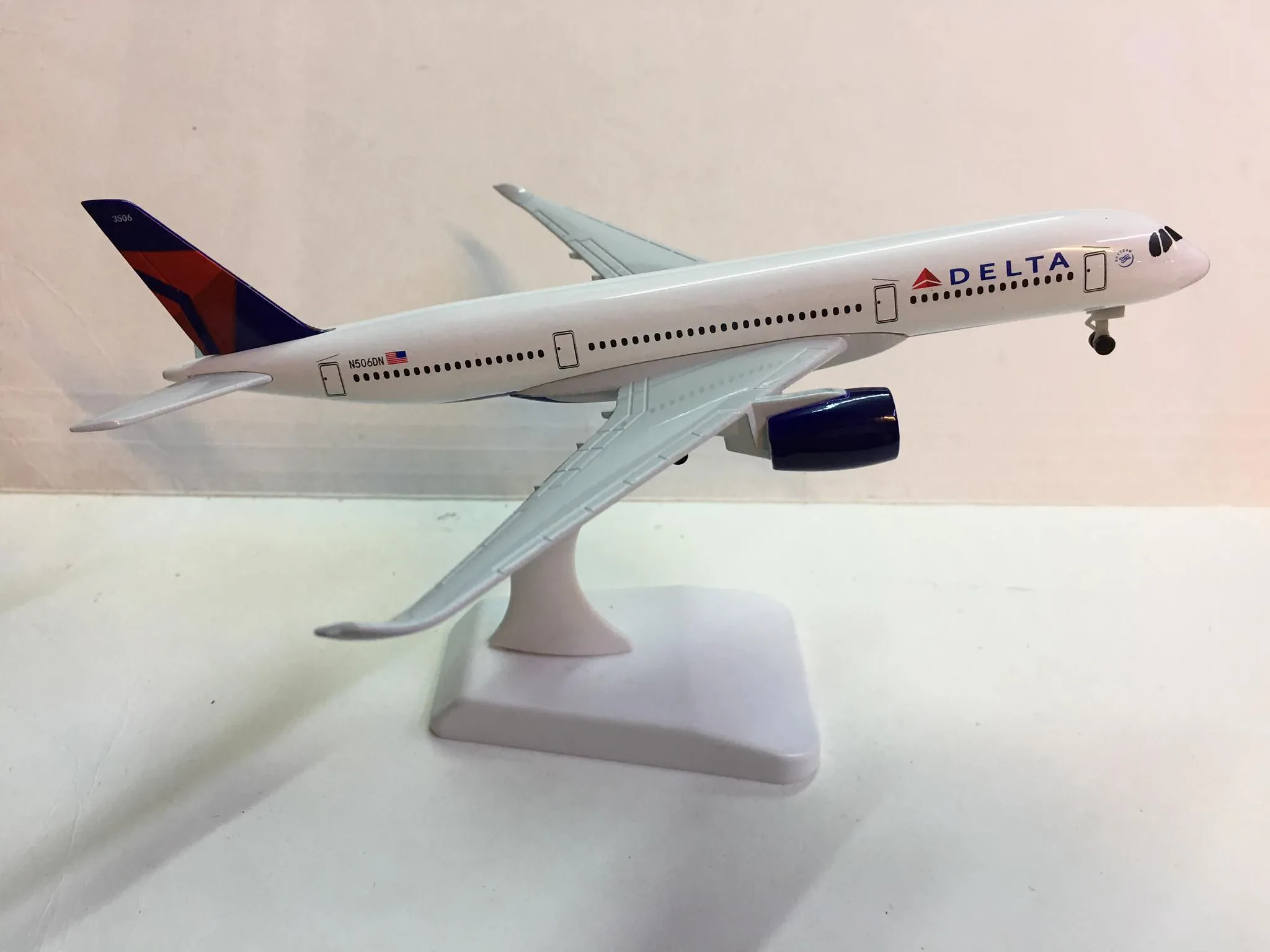 Various Delta A350 Diecast Models