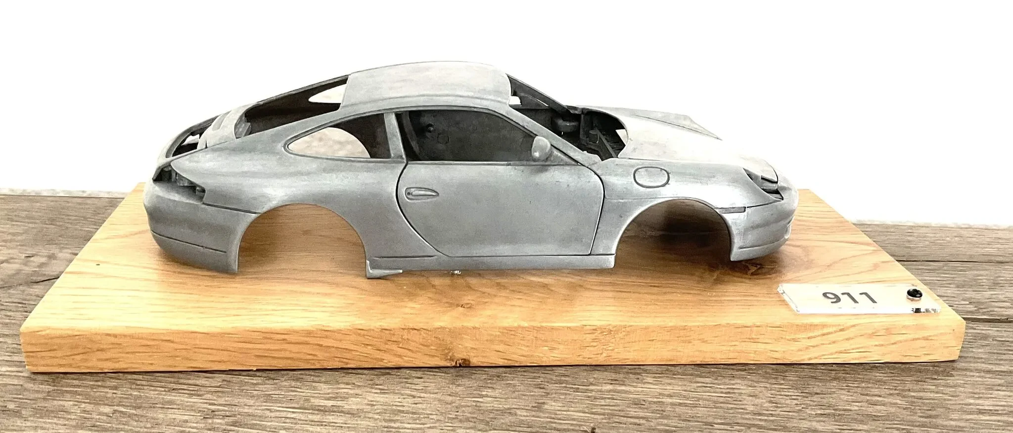 img/2949_all-about-diecast-996-porsches-a-collectors-guide.webp