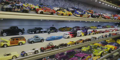 img/2969_diecast-shows-a-fun-day-out-for-collectors.webp