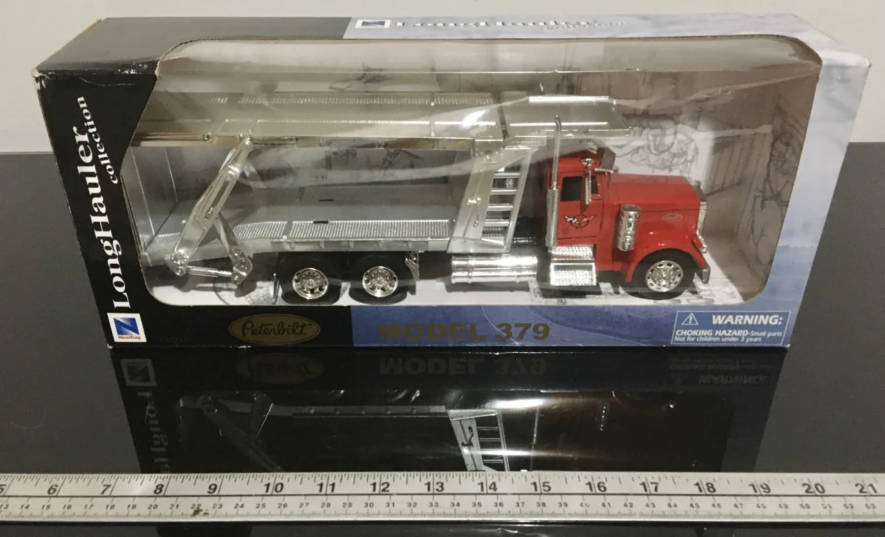 Peterbilt 379 diecast model