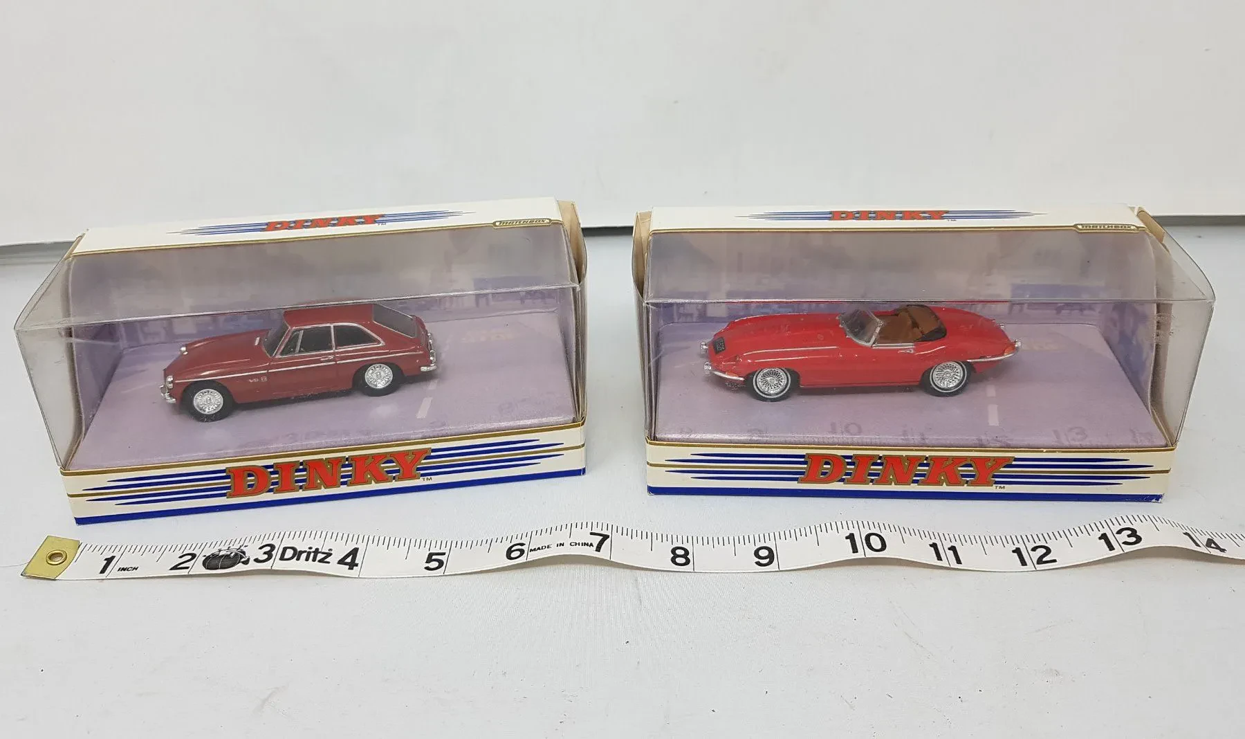 Matchbox 1 43 scale car packaging