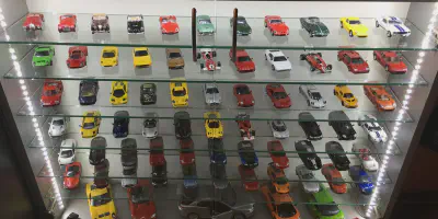img/2936_so-you-wanna-start-a-diecast-model-car-collection-huh.webp