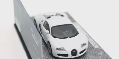 img/2783_bugatti-veyron-diecast-1-24-scale-models-a-collectors-dream.webp