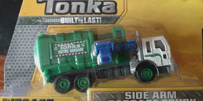 img/2601_custom-diecast-big-rigs-a-deep-dive-into-the-world-of-tiny-titans.webp