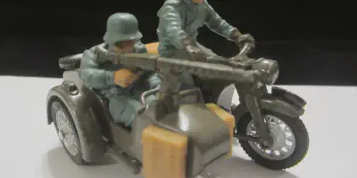 img/2398_diecast-motorcycle-with-sidecar-a-collectors-dream.webp